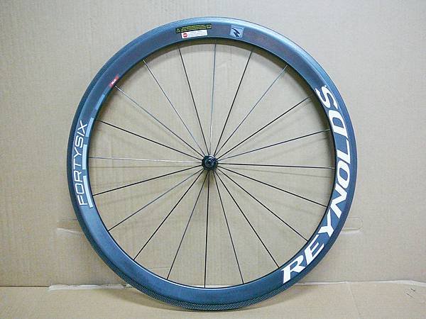 雷諾 REYNOLDS FORTYSIX 46mm 頂級款碳纖板輪(OPEN胎) 雷諾 REYNOLDS FORTYSIX 46mm 頂級款碳纖板輪(OPEN胎)
