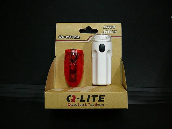 新款 Q-LITE QL-261+QL-262 前後燈組.白