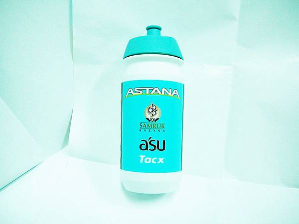2016 Tacx ASTANA SAMRUK 550cc 環法 車隊版 水壺 2016 Tacx ASTANA SAMRUK 550cc 環法 車隊版 水壺