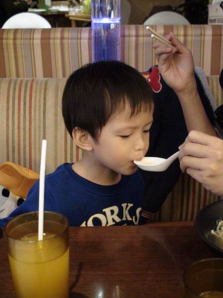 假日飯店