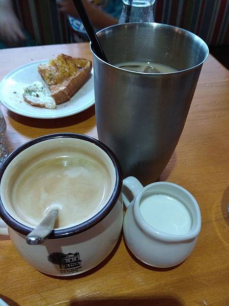 貳樓-咖啡＋奶茶.jpg
