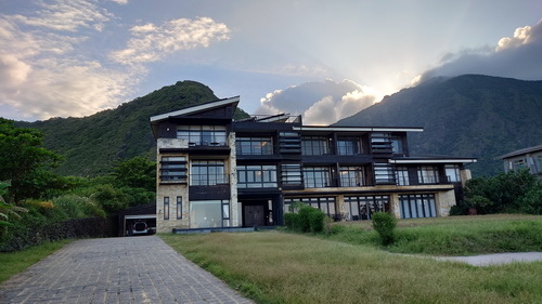 花蓮縣豐濱鄉~緩慢石梯坪(adagio海景三人房2B征野)-