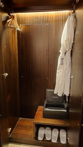 台中市西屯區~星享道酒店INSKY HOTEL(木星豪華家庭