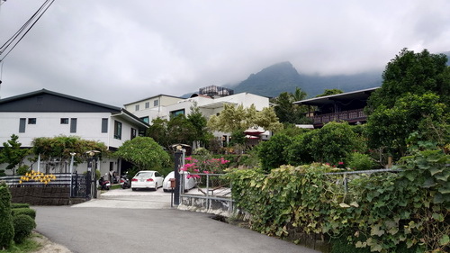 南投縣水里鄉~五山三水莊園民宿5M3W INN(玉山山脈&集