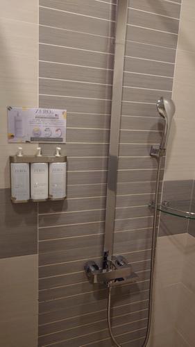 南投縣埔里鎮~承萬尊爵渡假酒店(豪華雙人房+豪華四人房)-2