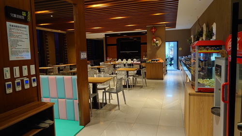 台中市太平區~挪威森林Motel台中漫活館(漫活親子房)-2