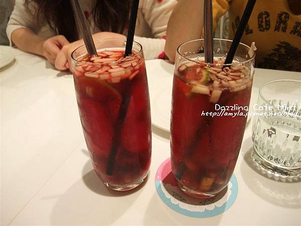 DSCF8284-1葡萄果香冰茶和木槿紅花蘋果茶.jpg