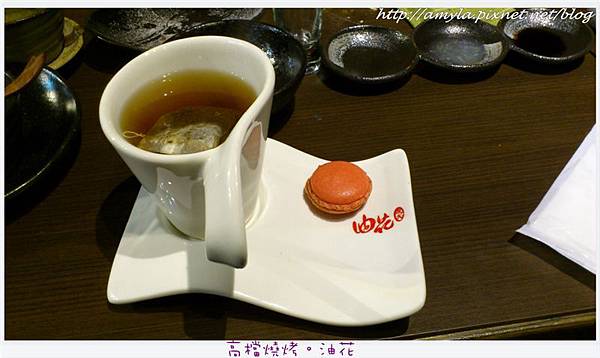 DSC_0227紅茶與馬卡龍.JPG