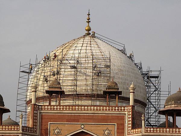 AKTC-India-Humayun-s-tomb01.jpg