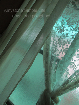 Curtain Curtain