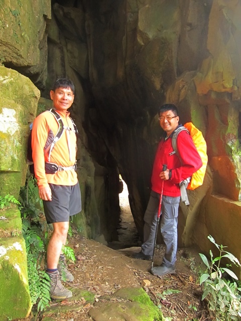 109020250-1.JPG 109020250-1.JPG