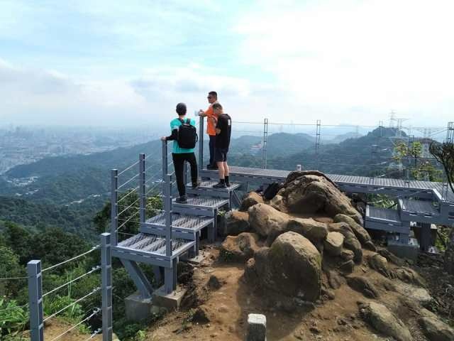 111061901.jpg 111061901.jpg