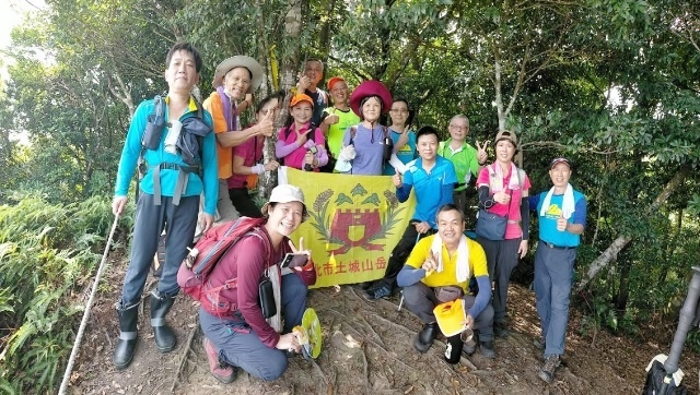 P1020649-4.jpg P1020649-4.jpg