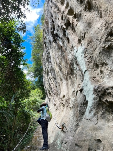 P1020701-3.jpg P1020701-3.jpg