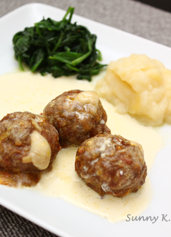 Cheesy Meatball Cheesy Meatball