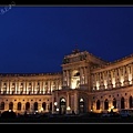 Hofburg at night.jpg