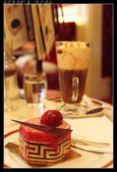 Sacher Cafe 6.jpg