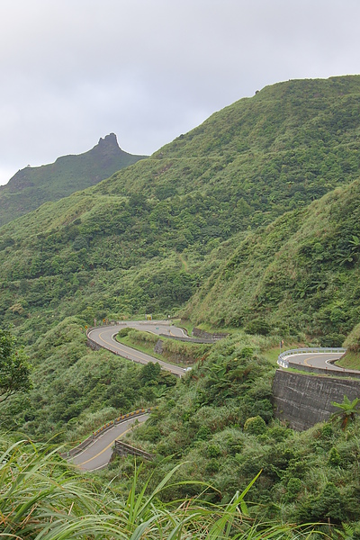 102縣道髮夾彎