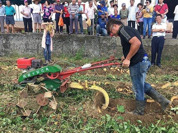 22D3E8A6-DB7E-4D83-A393-5178422DD4A9 22D3E8A6-DB7E-4D83-A393-5178422DD4A9