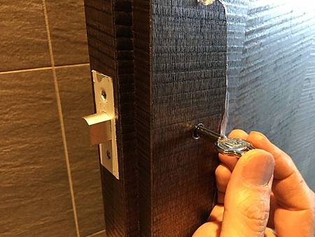 隱藏門鎖-05.JPG 隱藏門鎖-05.JPG