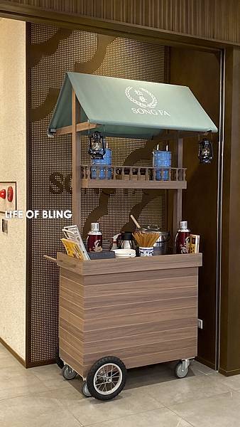 IMG_2403.HEIC IMG_2403.HEIC