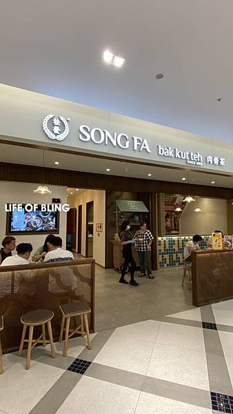 IMG_2402.HEIC IMG_2402.HEIC