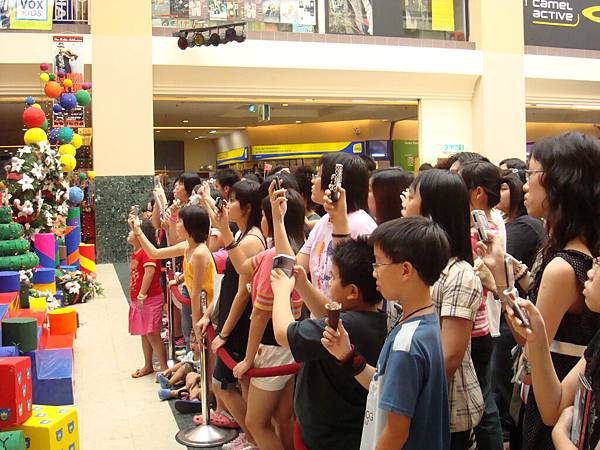 陈势安《隆重登场》专辑签唱会- Kuantan Parade