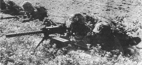 美造M1919A4機槍為前瞻師步兵連火力班主要武器。(勝利之光54年12月).jpg
