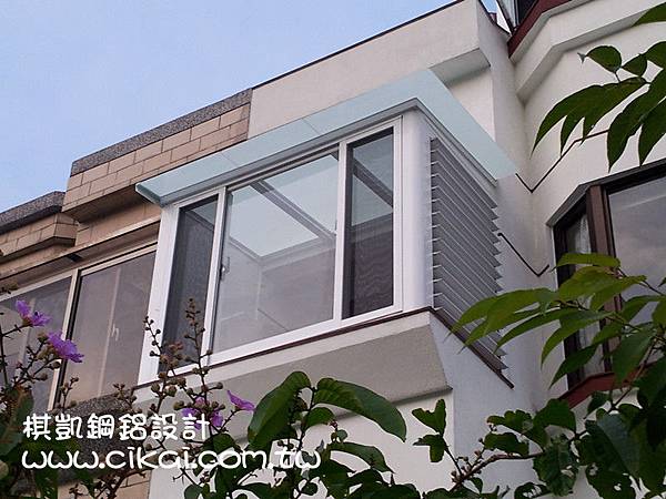 百葉窗玻璃露臺 (4).jpg