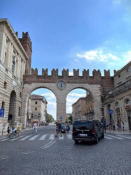 【2023 義大利】0810 Verona (三) 騎車逛街