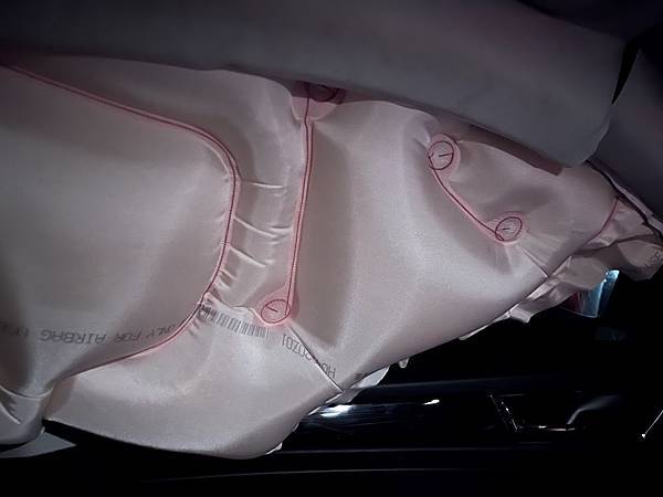 1018 解鎖人生的各種經驗值 高速公路被追撞 1018 解鎖人生的各種經驗值 高速公路被追撞