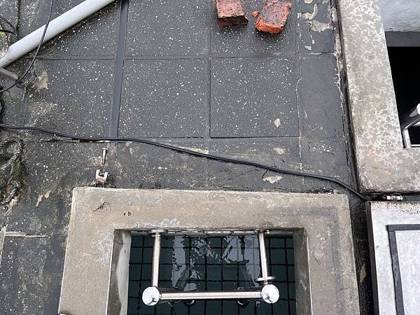 【工工】維修屋頂 【工工】維修屋頂