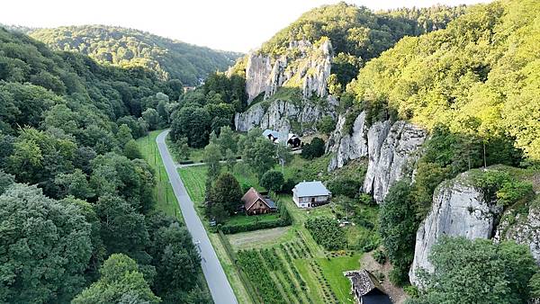 【2025 波蘭】0806 前往華沙,途經 Ojcowski 【2025 波蘭】0806 前往華沙,途經 Ojcowski