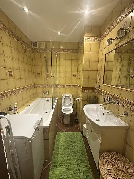 【2025 波蘭】0806 前往華沙,途經 Ojcowski 【2025 波蘭】0806 前往華沙,途經 Ojcowski