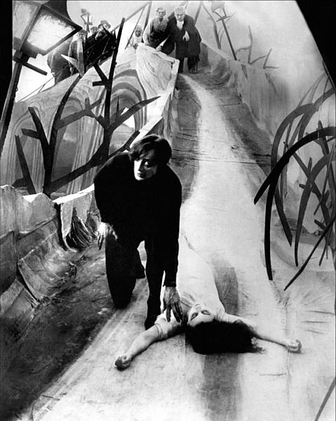 936full-the-cabinet-of-dr.-caligari-screenshot.jpg