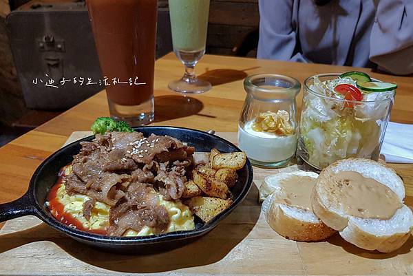 Fw: [食記] 台中。煙燻咖啡。勤美附近的老屋咖啡