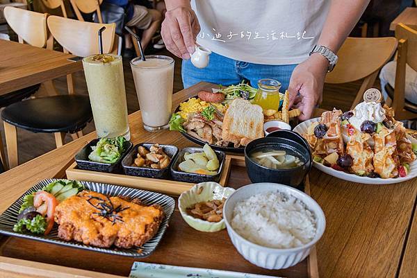 [食記] 台中。熊樂咖啡廚房。有簡餐也有甜點