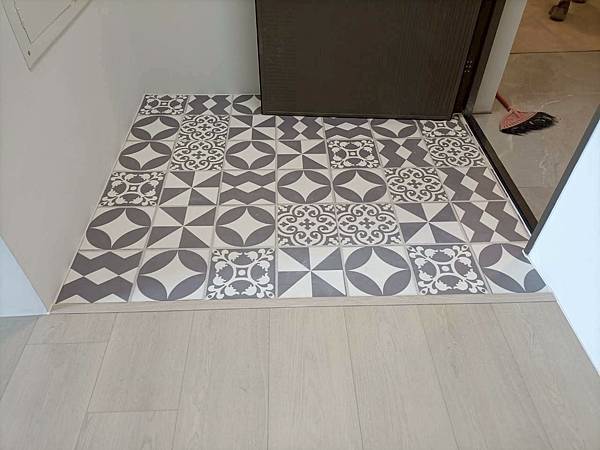 台南耐美超耐磨石塑卡扣地板(SPC卡扣超耐磨地板)~[花現關