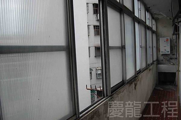 陽台翻修抿石子