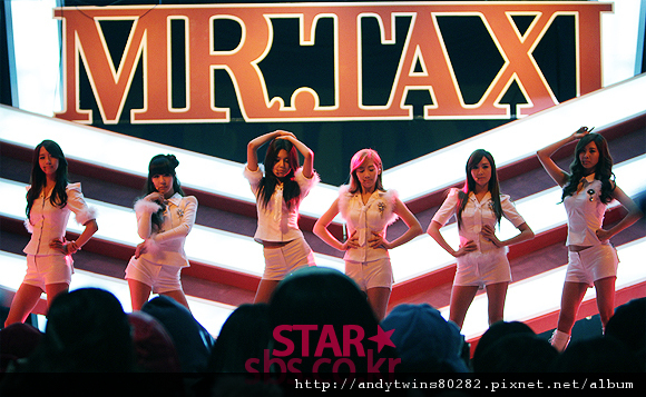 snsd mr taxi pictures inkigayo (2).jpg