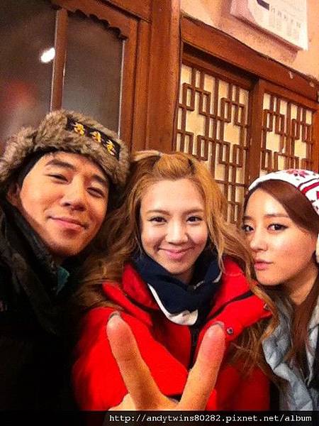 snsd invincible youth season 2 (2).jpg