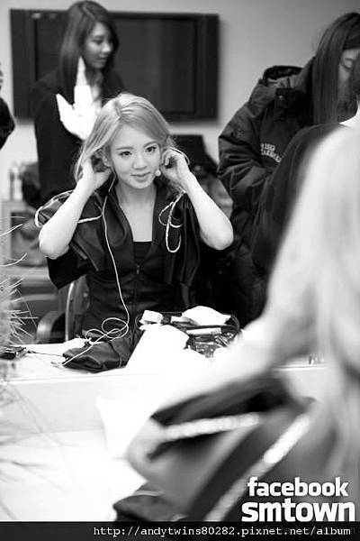 snsd live with kelly (1) (1).jpg