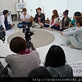 snsd tiffany seohyun talk concert (3)