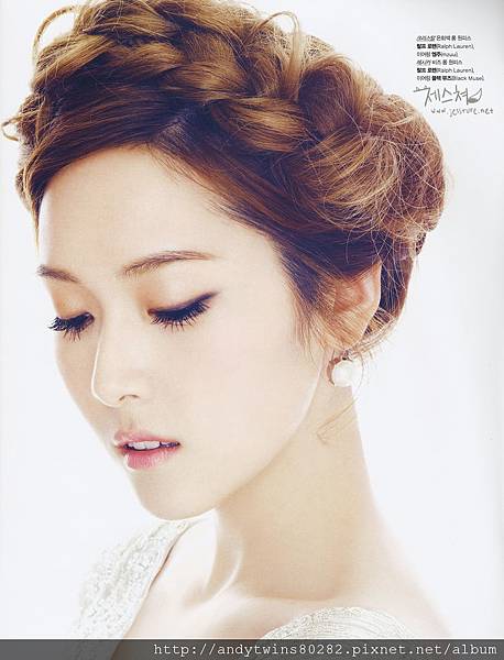 SNSD Jessica f(x) Krystal Marie Claire Magazine (4)