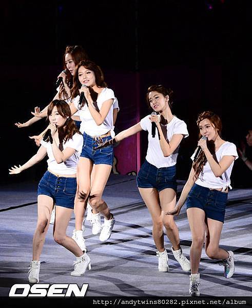 snsd smtown concert in seoul august 2012 (25)