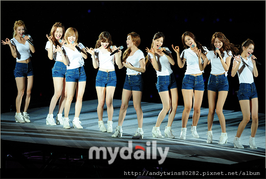 snsd smtown concert in seoul august 2012 (35)
