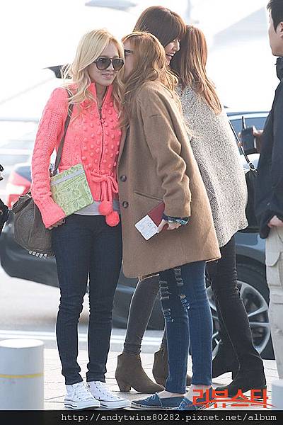 snsd to singapore (55)