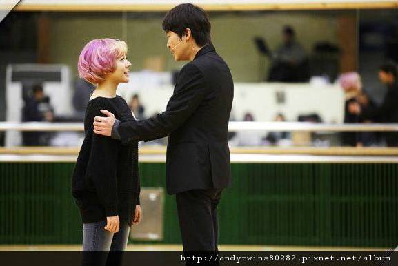 snsd sunny catch me if you rehearsal pictures (1)