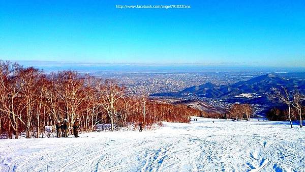 [初學雪板之總複習] 坐纜車抵達山頂後下滑勤練煞車、滑雪方向