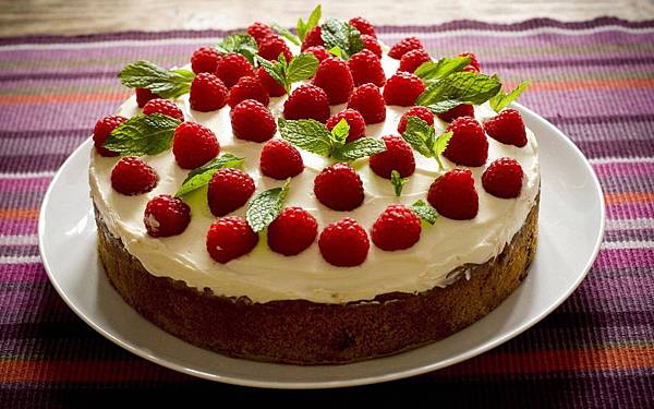 47575-cooking-raspberry-cake